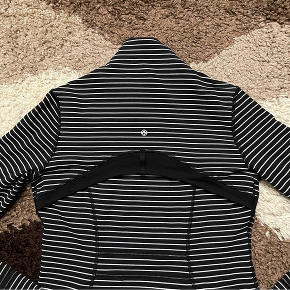 Lululemon Define Jacket Sz 10 In Parallel Stripe Black White / Black - Picture 9 of 9